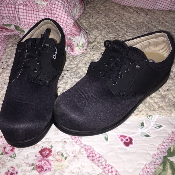 Acor Diabetic Shoes - Picture 2 of 3